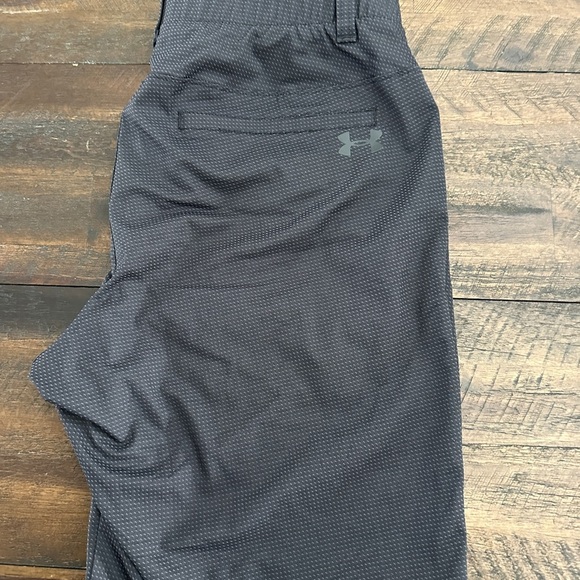 Under Armour Men's Charcoal Flat Front Shorts - Picture 5 of 5